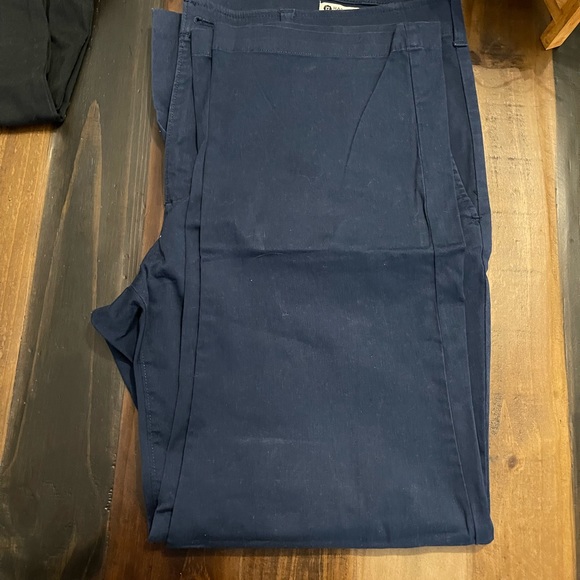 Men’s Pants Bundle #2 - Picture 3 of 6